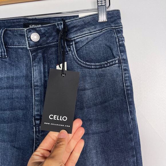New Cello Size 9 Dark Wash High Rise Skinny Jeans Deluxe Comfort Cotton Stretch - Picture 8 of 13